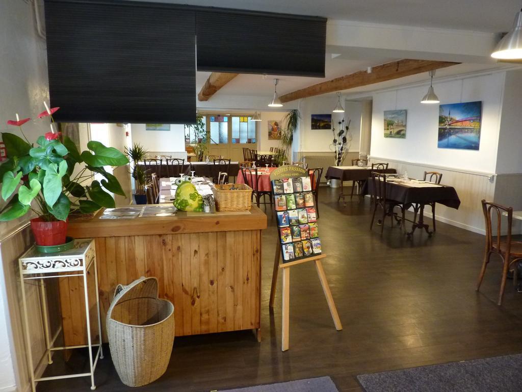 Hotel Saint Pierre Les Sauvages  Екстер'єр фото