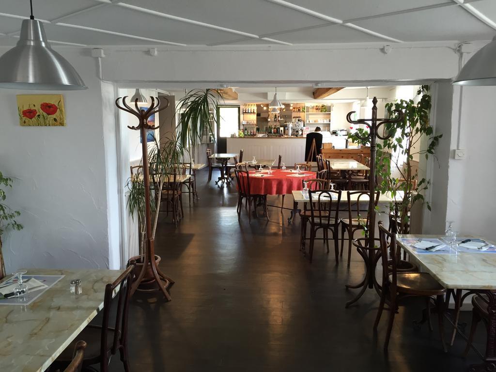 Hotel Saint Pierre Les Sauvages  Екстер'єр фото