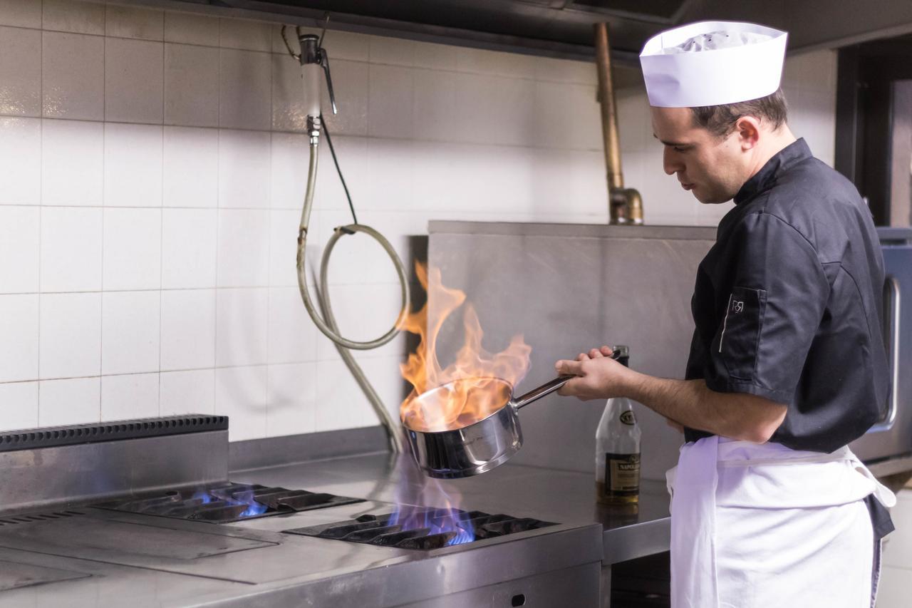 Hotel Saint Pierre Les Sauvages  Екстер'єр фото